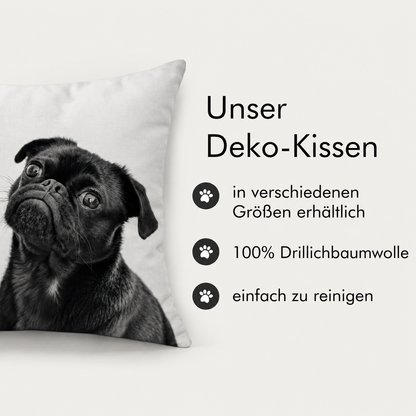 Schwarzes Fotokissen mit Bild eines Mopses, aus 100% Drillichbaumwolle, verfügbar in verschiedenen Größen.
