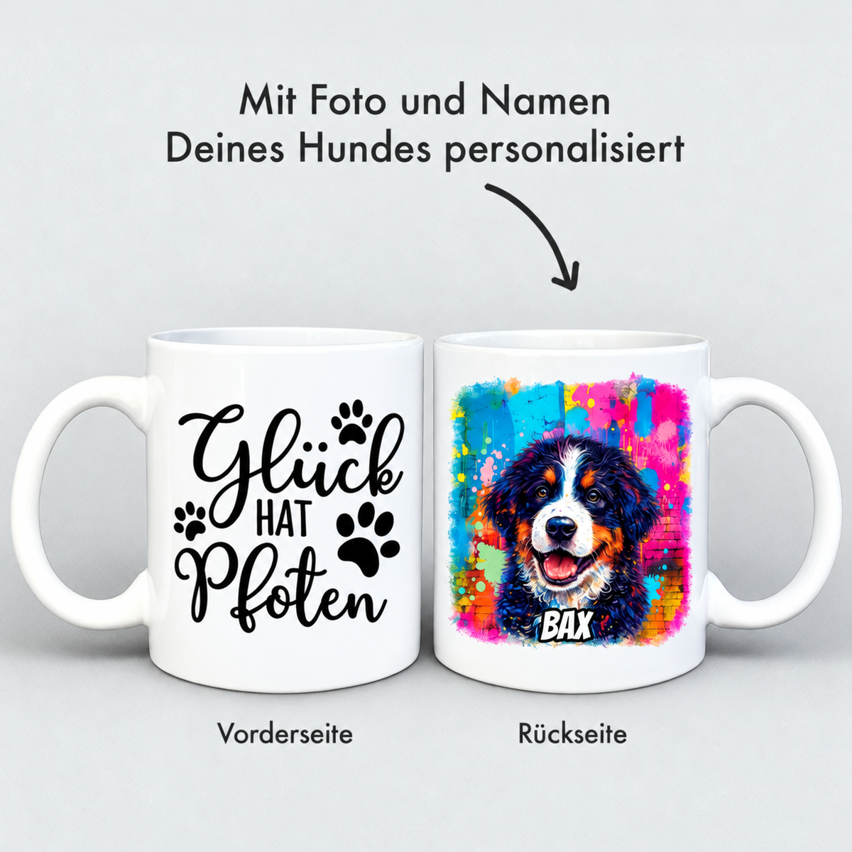 Personalisierte weiße Tasse mit Graffiti-Design, Vorderseite mit Text und Rückseite mit Hundebild.