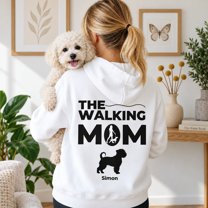 Personalisierter weißer Hoodie mit schwarz-bedrucktem Text "THE WALKING MOM" und Hundefigur.
