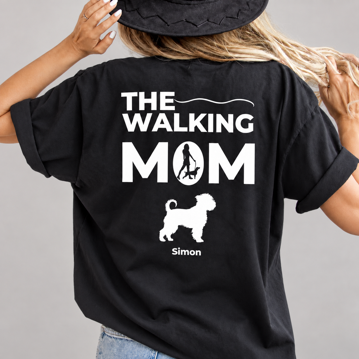 Schwarzes, personalisiertes T-Shirt mit Aufdruck "THE WALKING MOM" und Hundemotiv, Größe M.