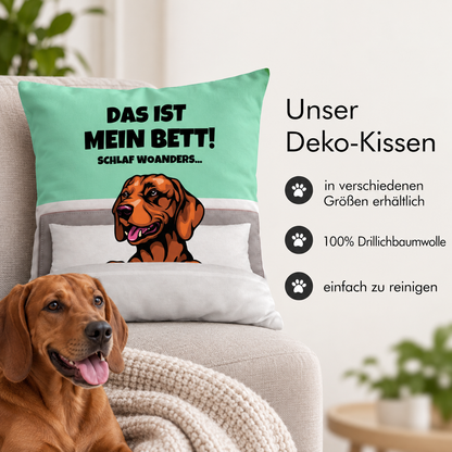 Personalisierbares Kissen in Mintgrün mit Hundemotiv und Text, aus 100% Drillichbaumwolle.