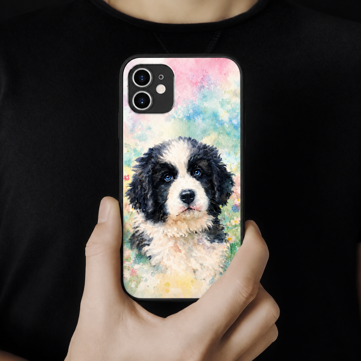 Personalisierte Handyhülle mit Aquarell-Motiv eines Hundes in bunten Farbtönen.