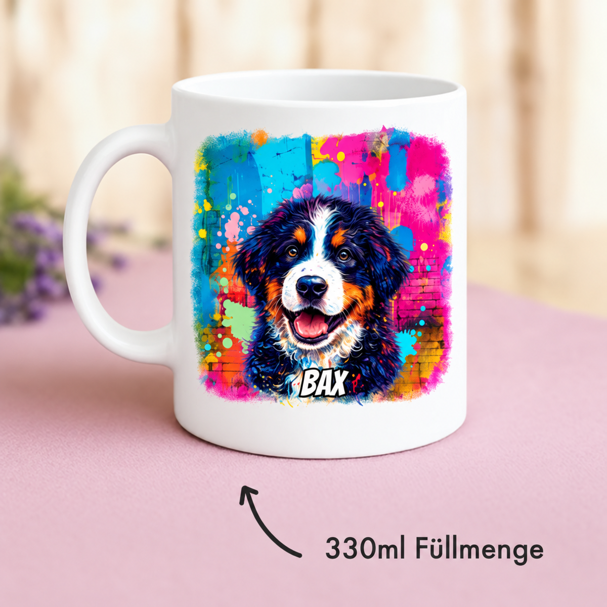 Personalisierte Tasse mit buntem Graffiti-Motiv eines Hundes, 330ml Füllmenge.