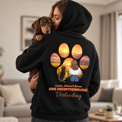 Schwarzer Hoodie mit Tierpfoten-Motiv und Sonnenuntergang, Personalisierung möglich.