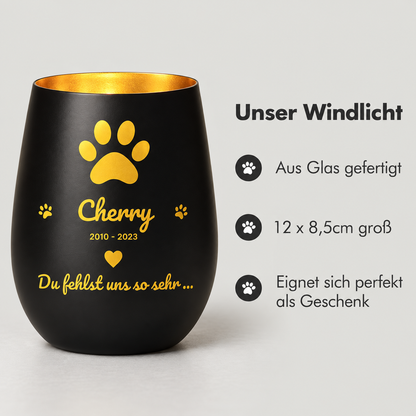 Schwarzes Glaswindlicht mit goldener Schrift und Pfotenmotiv, personalisiert für Cherry, 12 x 8,5 cm.
