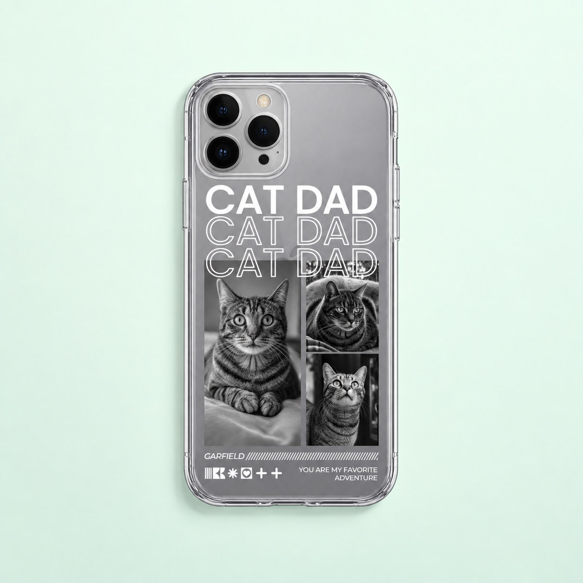 Personalisierte Handyhülle mit Katzenmotiven und dem Text "Cat Dad" in Schwarz-Weiß.