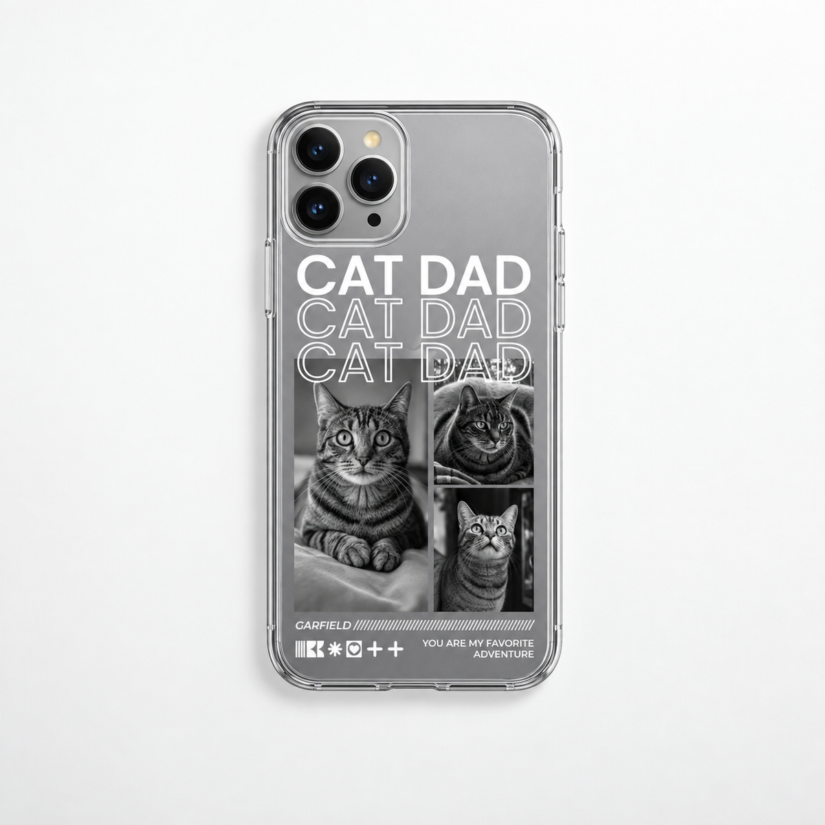 Personalisierte Handyhülle mit Katzenmotiven und dem Schriftzug "CAT DAD" in Schwarz-Weiß.