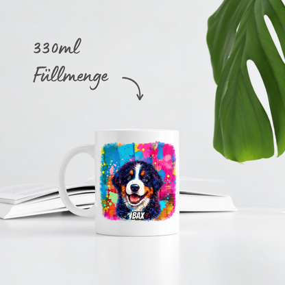 Personalisierte Tasse mit buntem Graffiti-Design und abgebildetem Hund, 330ml Füllmenge.