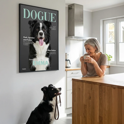 Personalisiertes Poster mit Hund auf Zeitschriftencover, schwarze Rahmen, moderne Küche im Hintergrund.