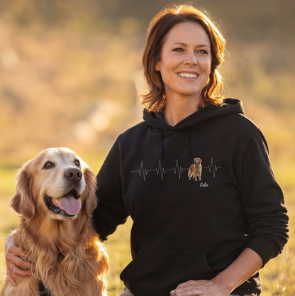 Schwarzer Hoodie mit Herzschlag-Motiv und goldenem Retriever, personalisiert mit dem Namen "Felix".