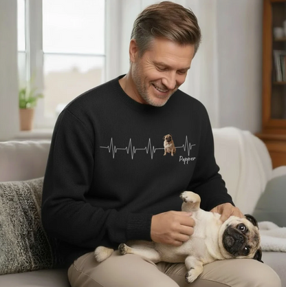Schwarzes Sweatshirt mit Herzschlag-Motiv und Hundemotiv, getragen von einem Mann.