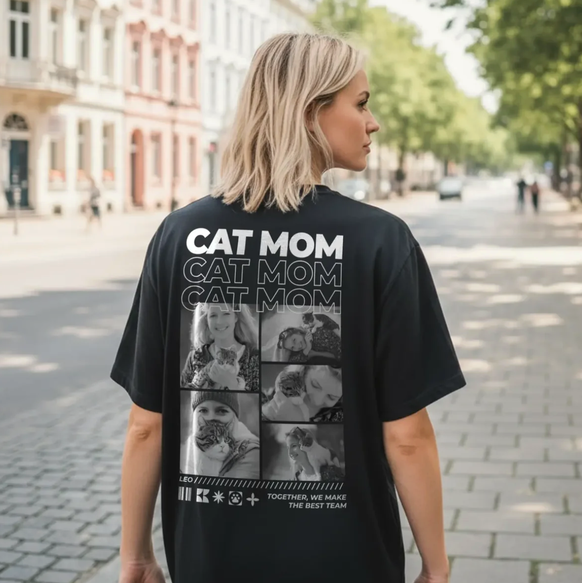 Schwarzes T-Shirt mit "Cat Mom"-Druck und Fotocollage auf der Rückseite, ideal für Katzenliebhaber.