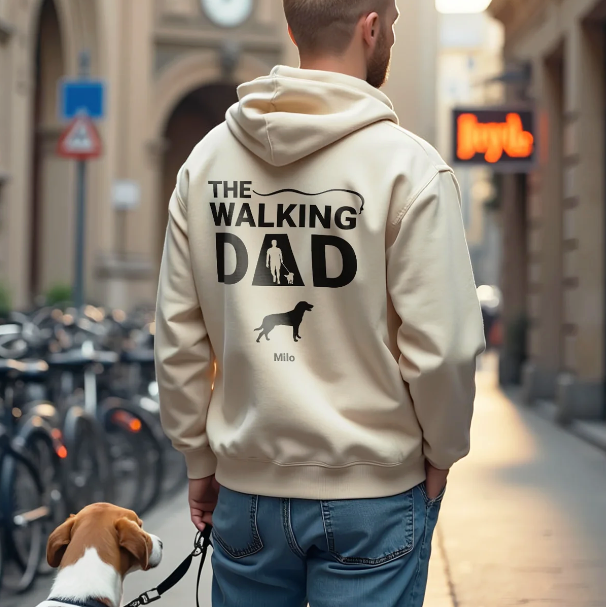 Beige Hoodie mit Aufdruck „THE WALKING DAD“ und Hundemotiv, ideal für Eltern mit Hund.