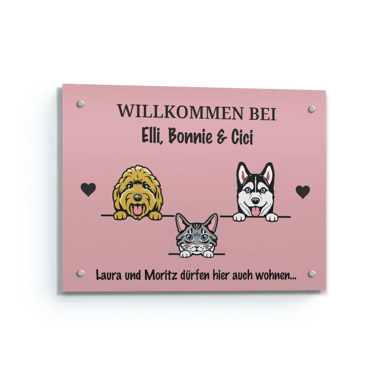 Personalisierbares Türschild aus Holz in Rosa mit Illustrationen von Haustieren und beschriftetem Text.