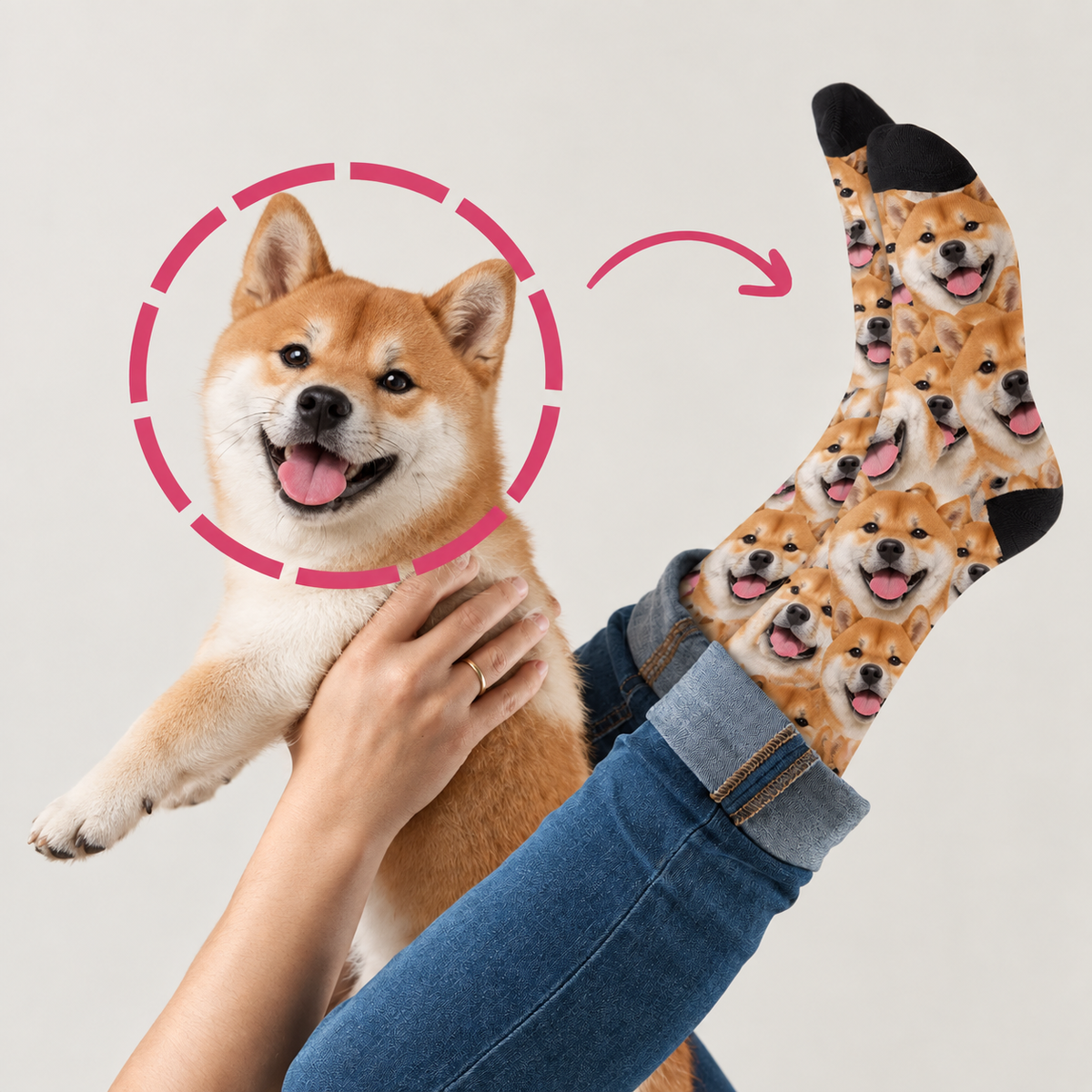 Personalisierte Socken mit Fotomuster von Shiba Inu Hunden, hellbraun mit schwarzen Akzenten.
